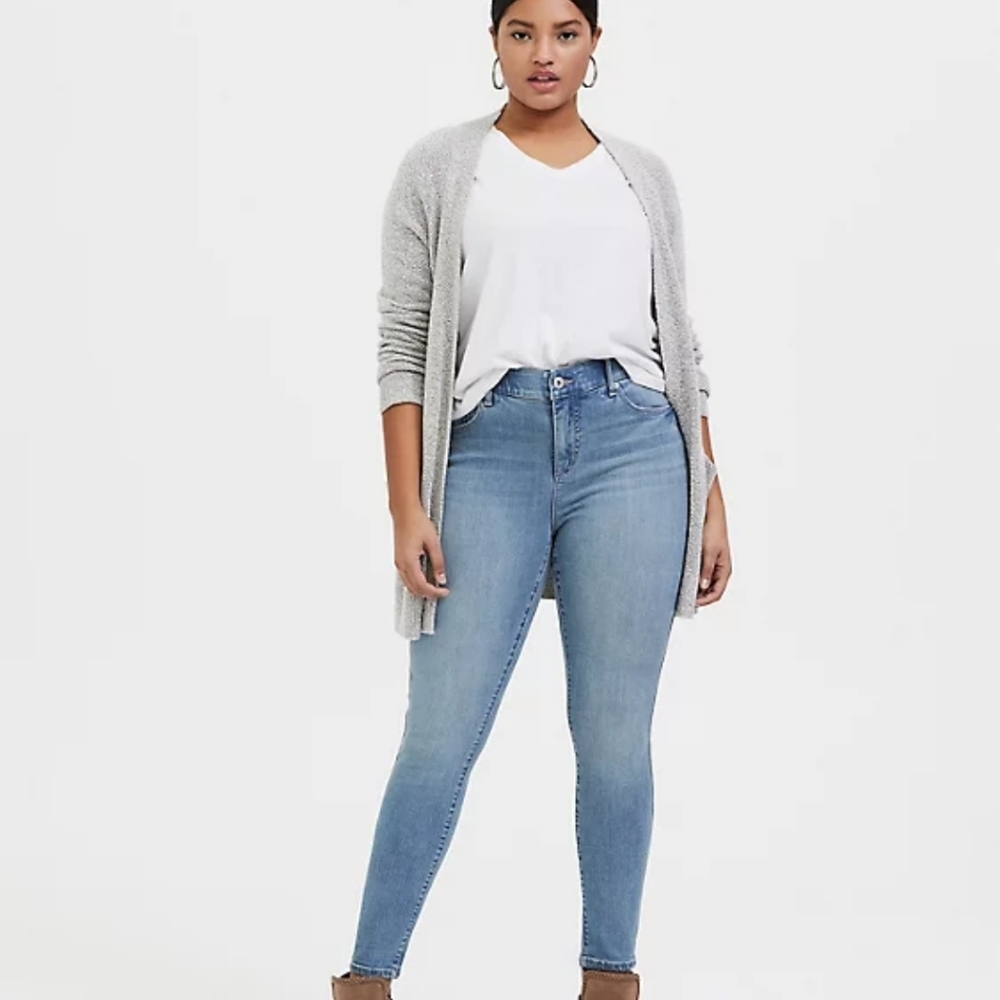 Torrid Bombshell Skinny Jean- Light Wash